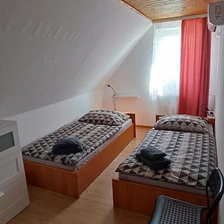 Apartament Aranyharmat Eu *