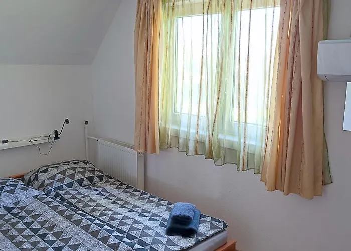 Aranyharmat Eu 발라톤엘